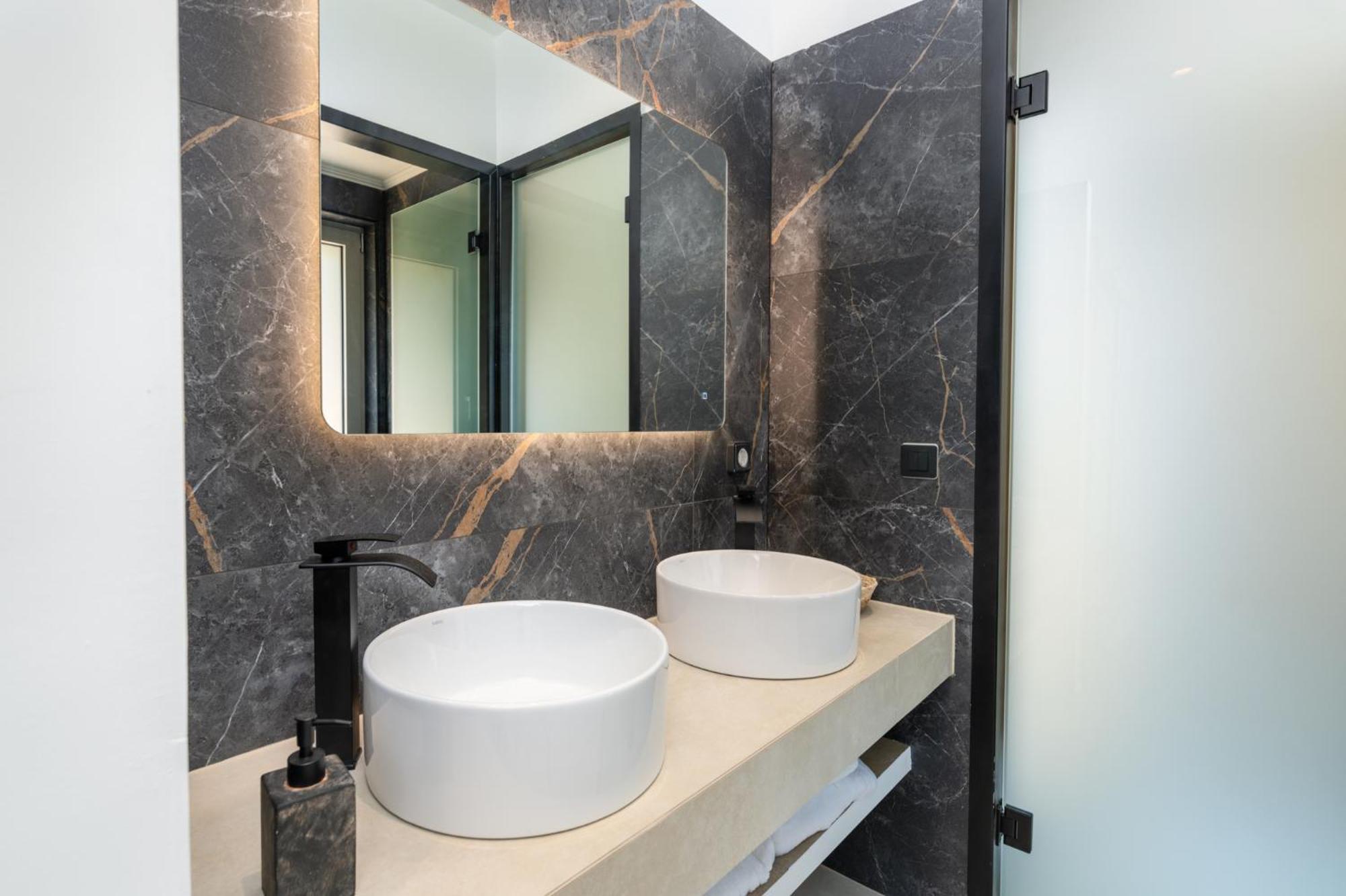 Mellamare Luxury Suites Athánion Dış mekan fotoğraf