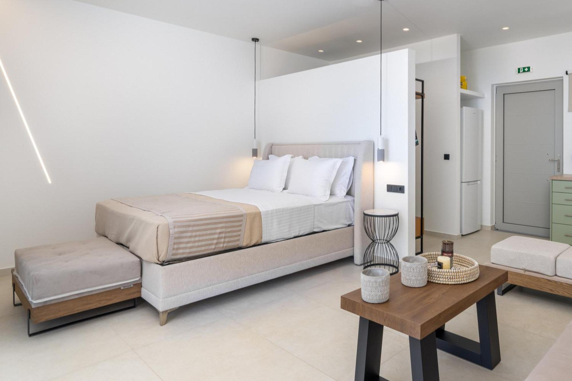 Mellamare Luxury Suites Athánion Dış mekan fotoğraf